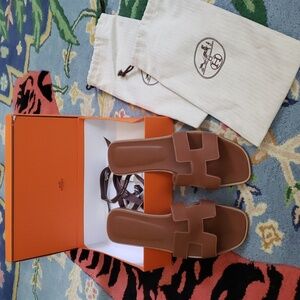 Hermes Oran Sandals Sz 41.5 in gold